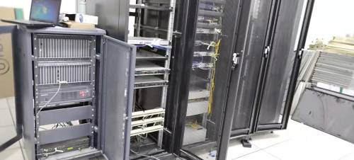 興文天下奇觀豪生酒店程控交換機主機圖 興文天下奇觀豪生酒店程控交換機主機圖